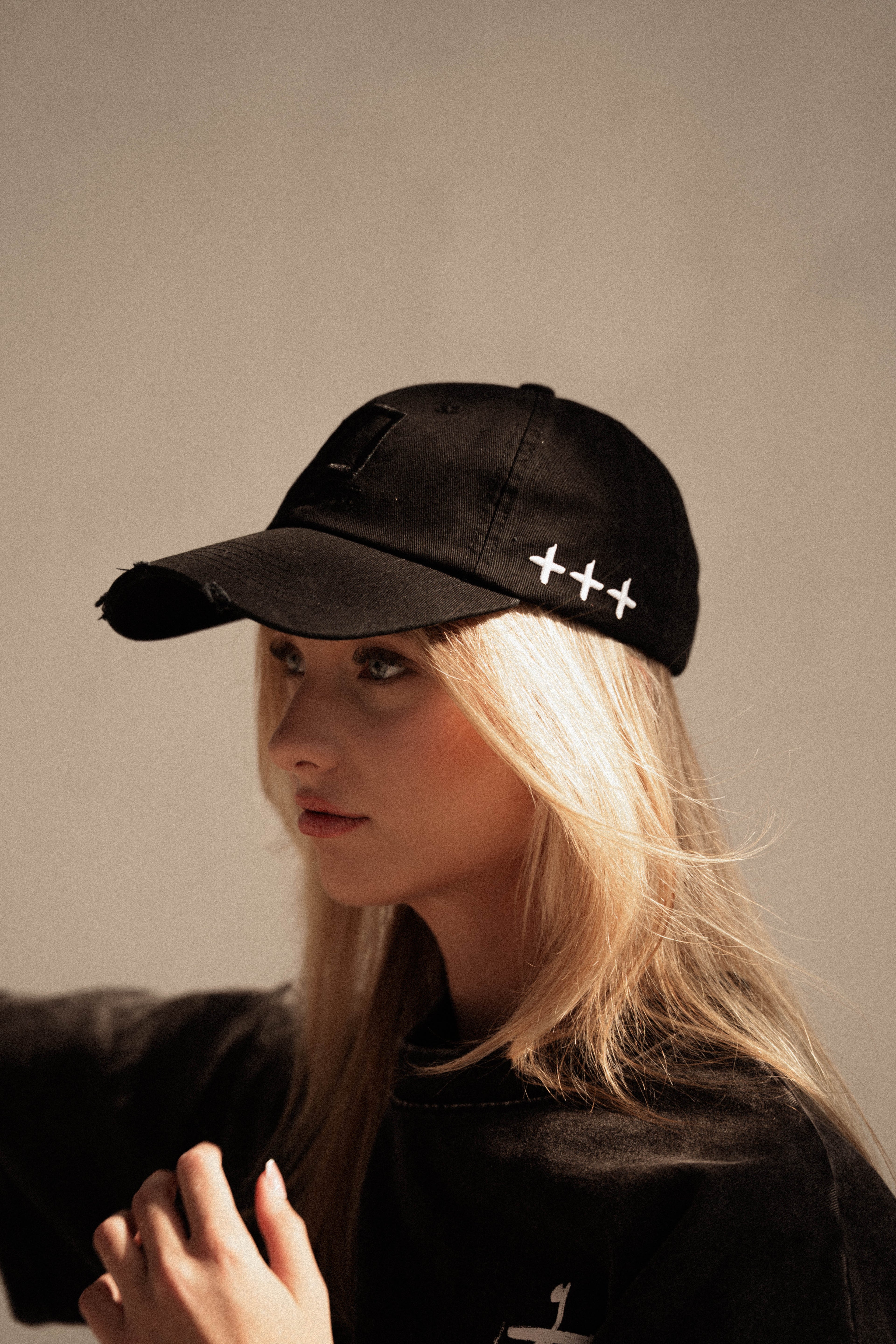 CORE BLACK CAP